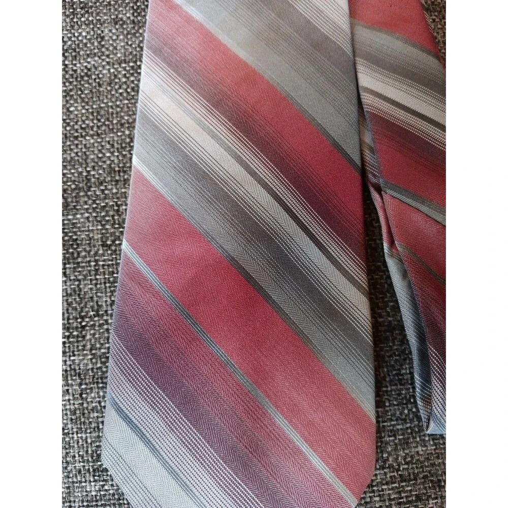 Tie 70s 80s 90s Y2K Mens Gray Red Stripe  3.5 Wide 57 Long